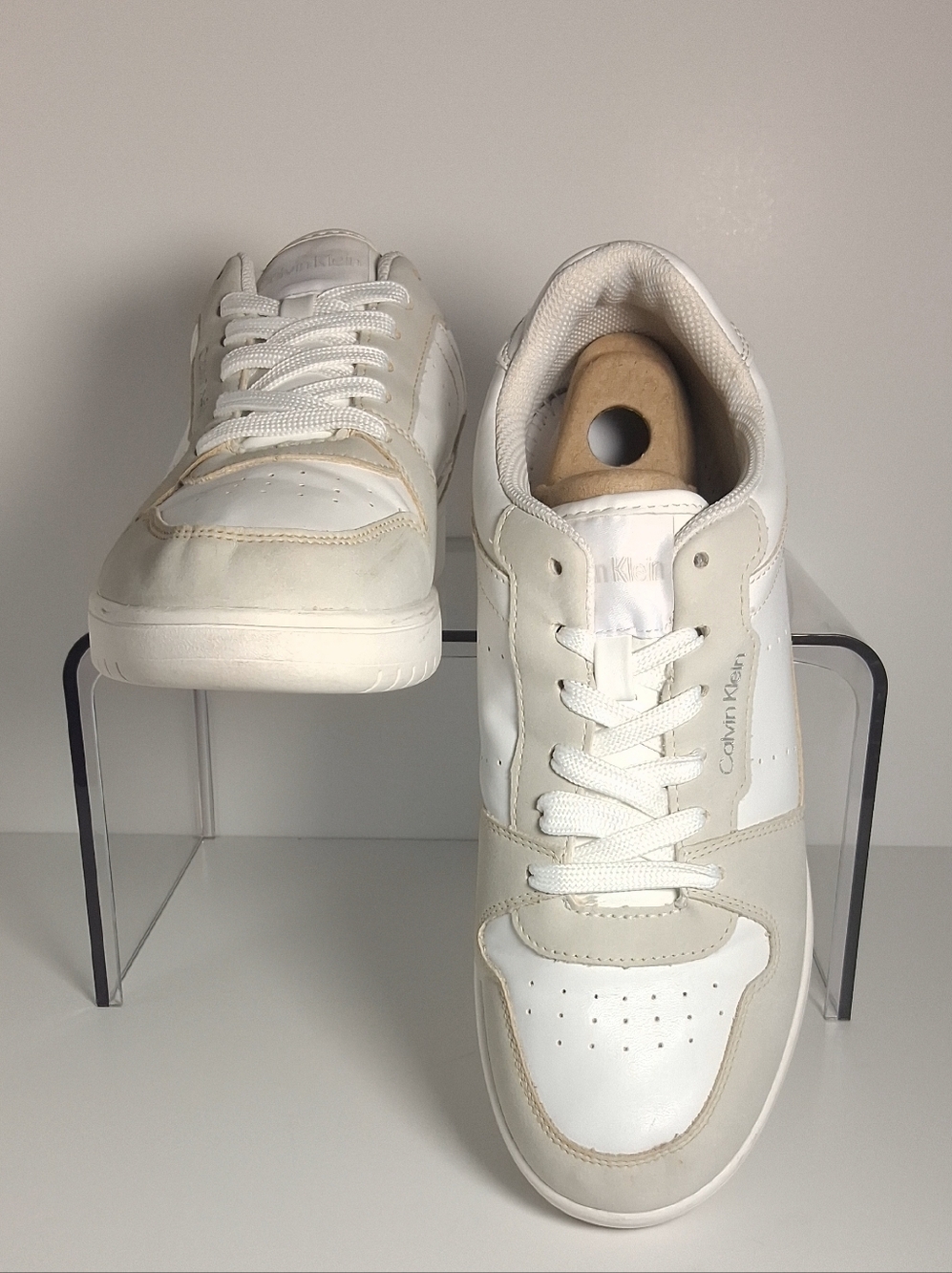 Calvin Klein White and Beige Low-Top Women's Sneakers Size 9M - Picture 8 of 14